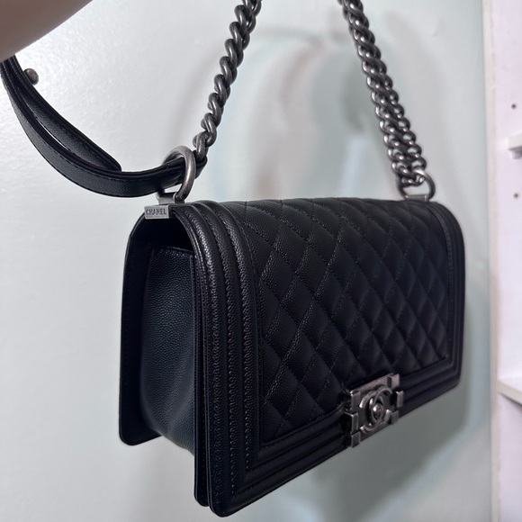 Chanel classic black caviar medium boy bag - Picture 3 of 14
